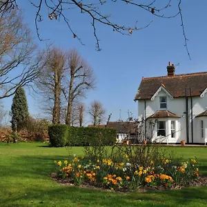 Hookwood London Gatwick Lodge Horley