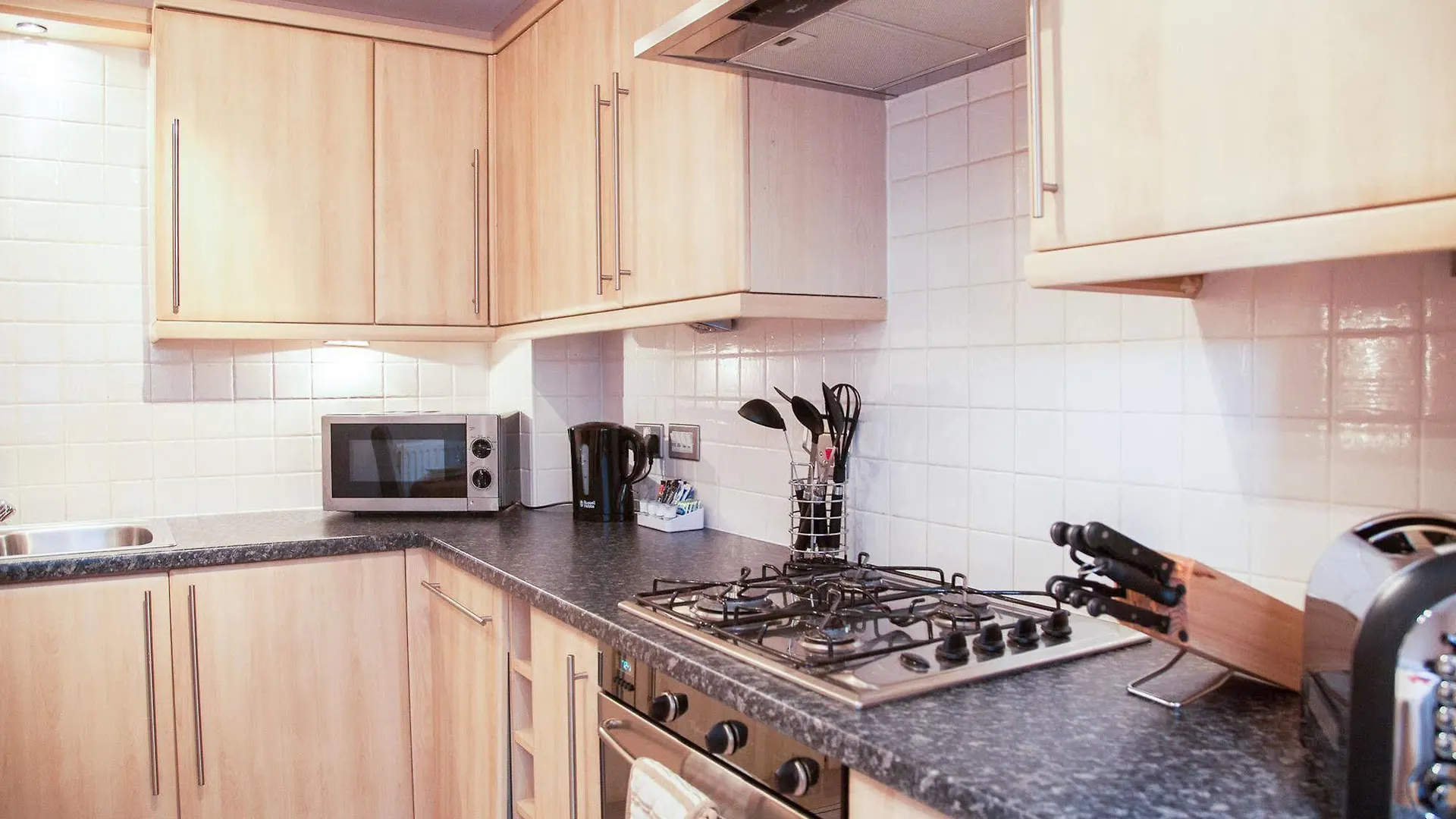 Royal Mile Accommodation EDI Apartman